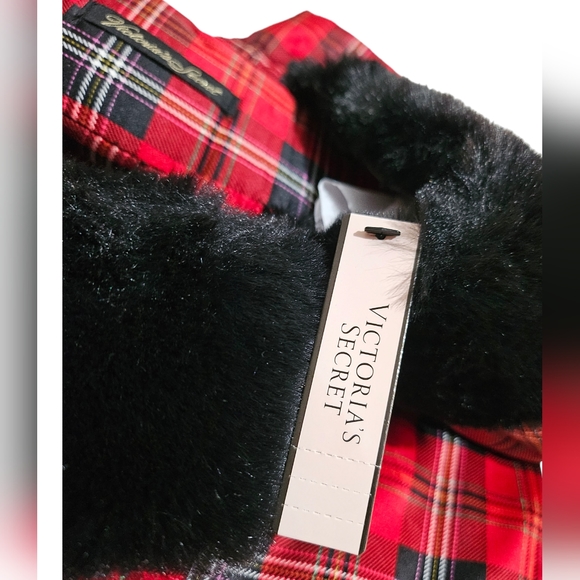 Victoria Secret Slippers NWT large 9-10 ❤️ red plaid - Picture 5 of 6